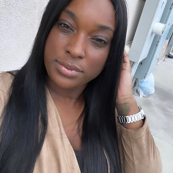Straight Middle Part 5x5 HD Closure Wig